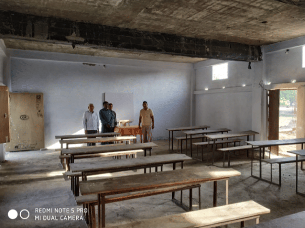 Shree Lakshman Singh Law College Mirzapur Academic Building photo 3